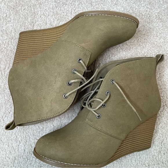 NAUTICA Women’s Galva Faux Leather Wedges in 9.5 - Picture 5 of 17